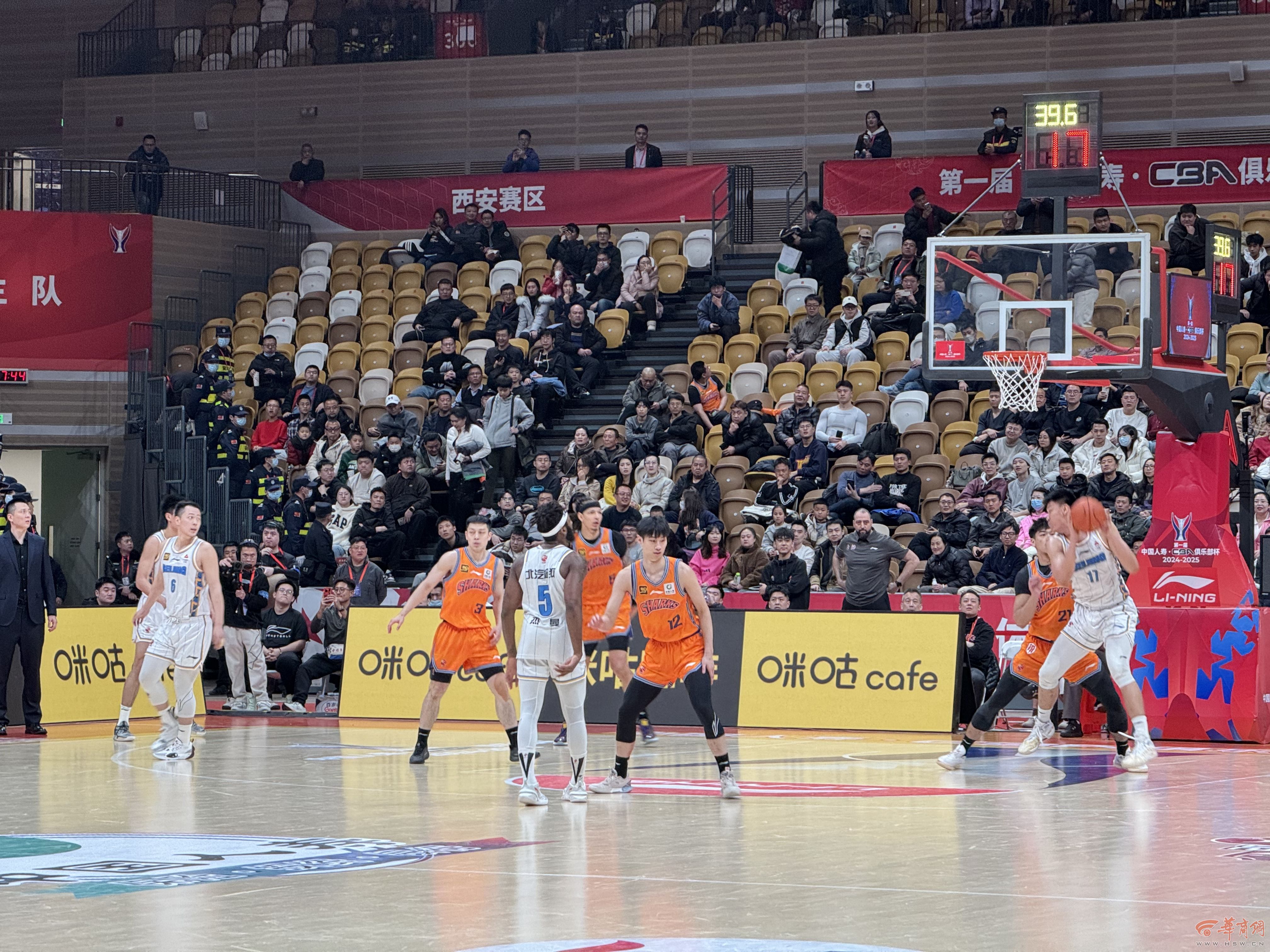 国内俱乐部比赛激情上演，球场风云再起