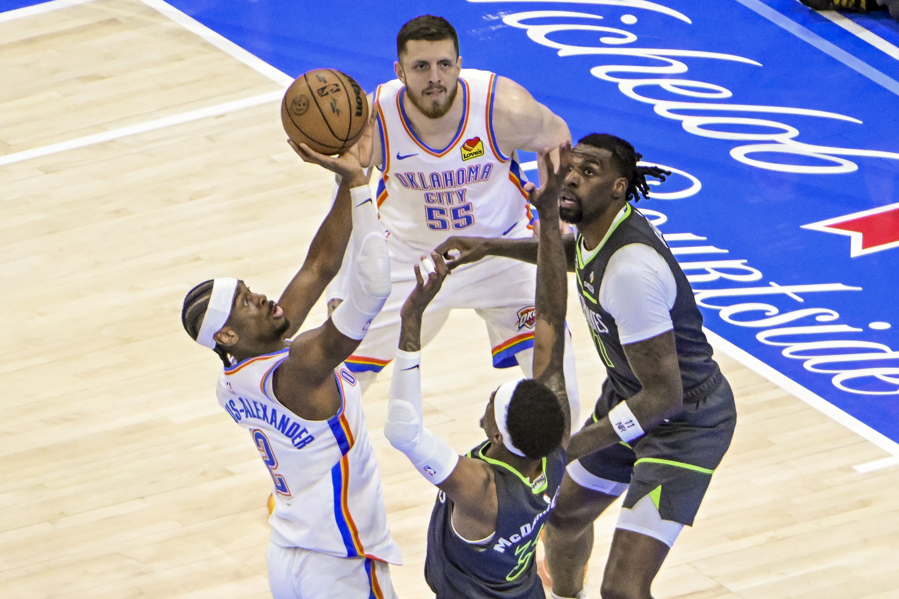 开云体育官网-森林狼客场力克马刺，取得三连胜