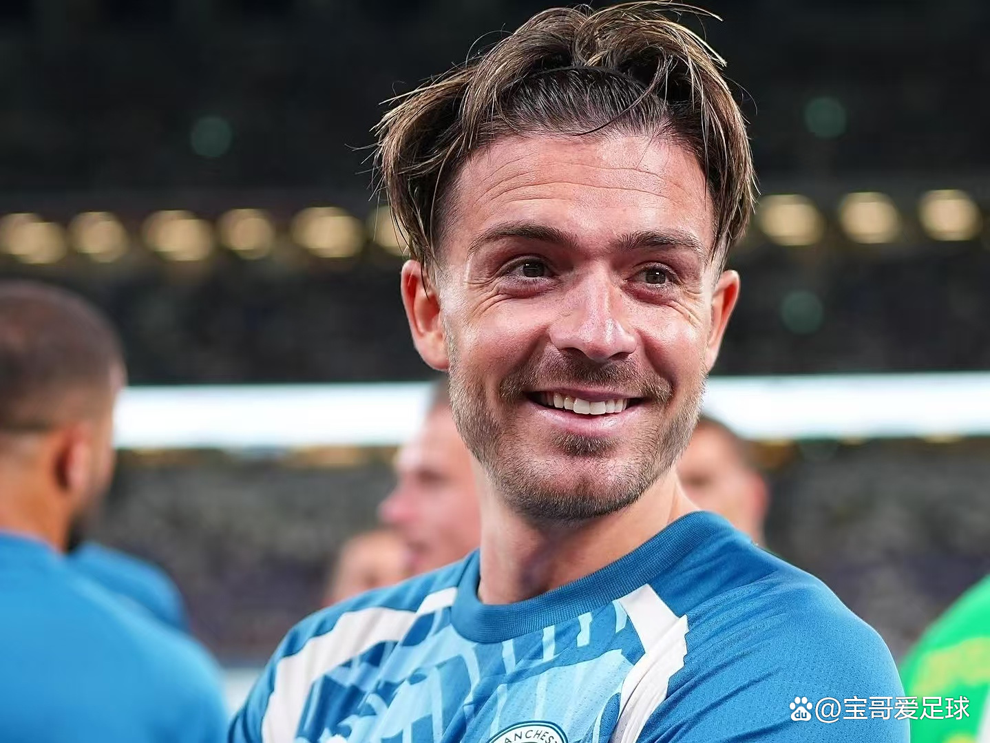 包含德甲卫冕冠军寻找下赛季引援目标，球探密集观察的词条