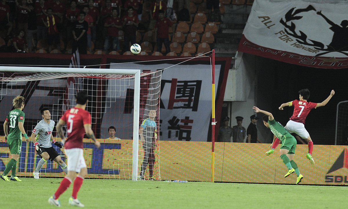 开云体育在线登录-关键时刻球员发挥超水平，夺取胜利